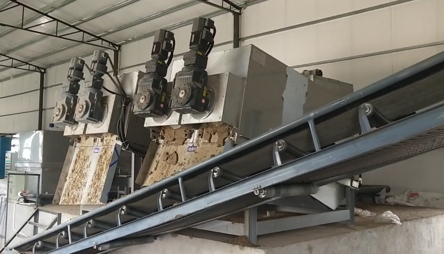 河北塑膠手套廠疊螺污泥脫水機案例 河北塑膠手套廠疊螺污泥脫水機案例